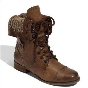 Steve Madden “Cablee” Brown Vintage Leather Lace-Up Combat Boots